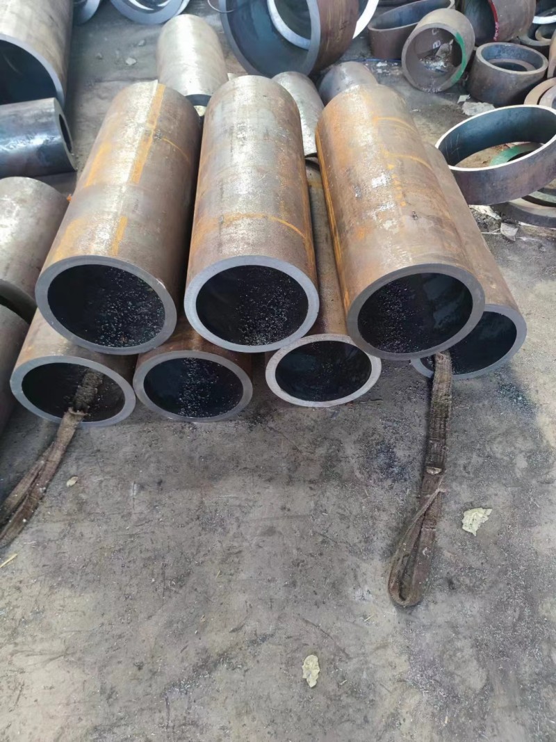 百色百色百色12Cr1MovG无缝钢管切割